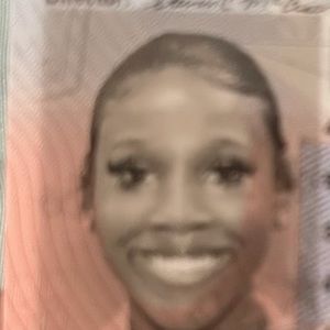 Meet your Posher, Cierra